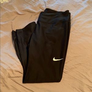 Nike Mid Calf Leggings